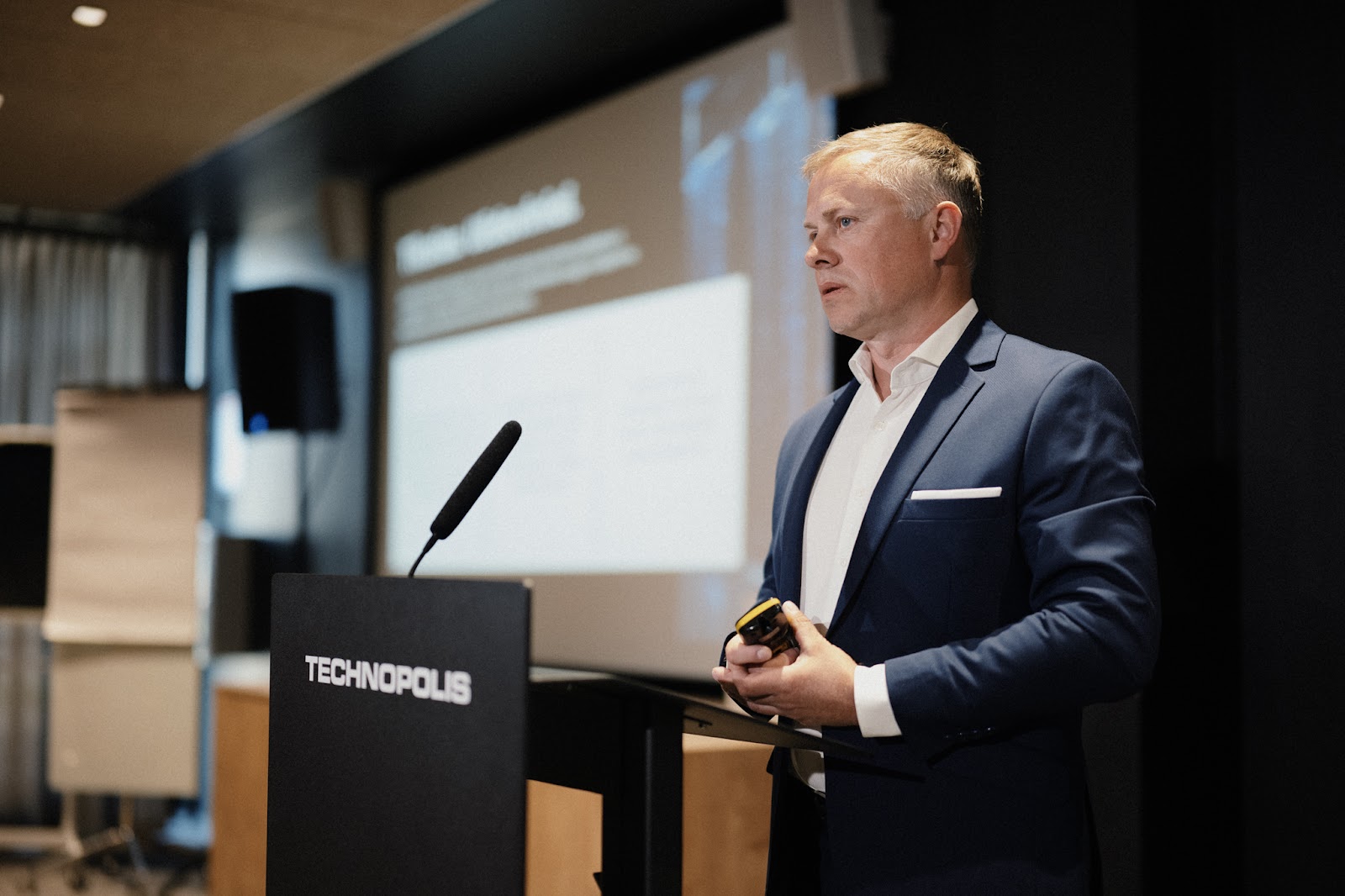 AI‑Driven Cyber Fraud AI‑Driven Cyber Fraud