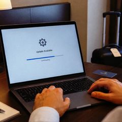 Hijacked Hotel Wi-Fi Pushes Fake Updates to Deliver Surveillance Malware